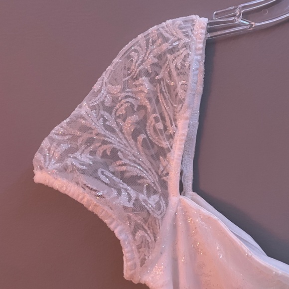 White Sequin Short Sleeve Mini Dress - Picture 5 of 8